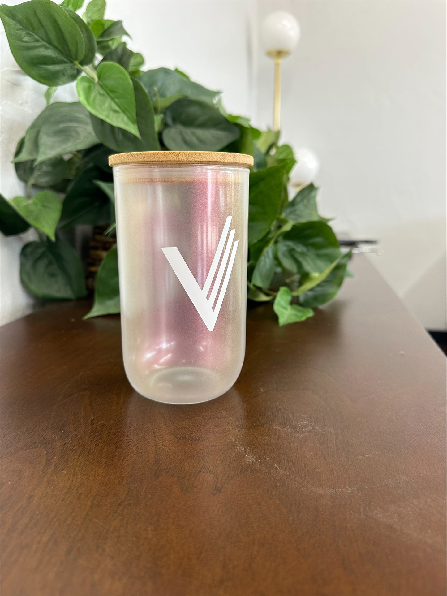 Iridescent Wine Tumbler with Straw- 18 oz